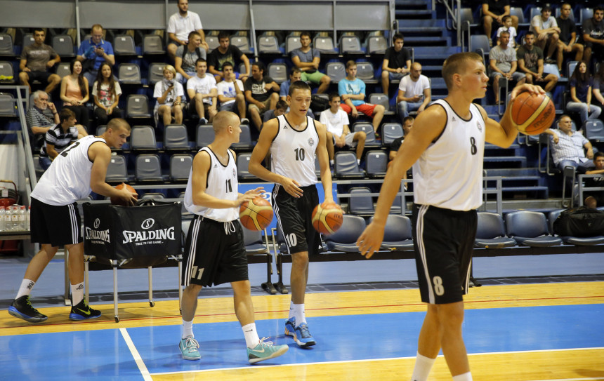 Ko je sve na probi u Partizanu?!