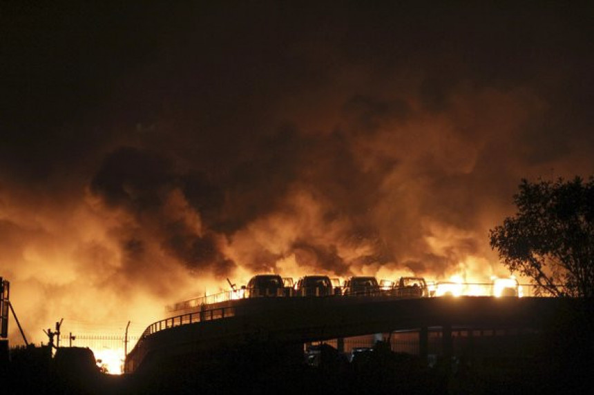 Kina: Četiri nova požara u luci Tjenđin
