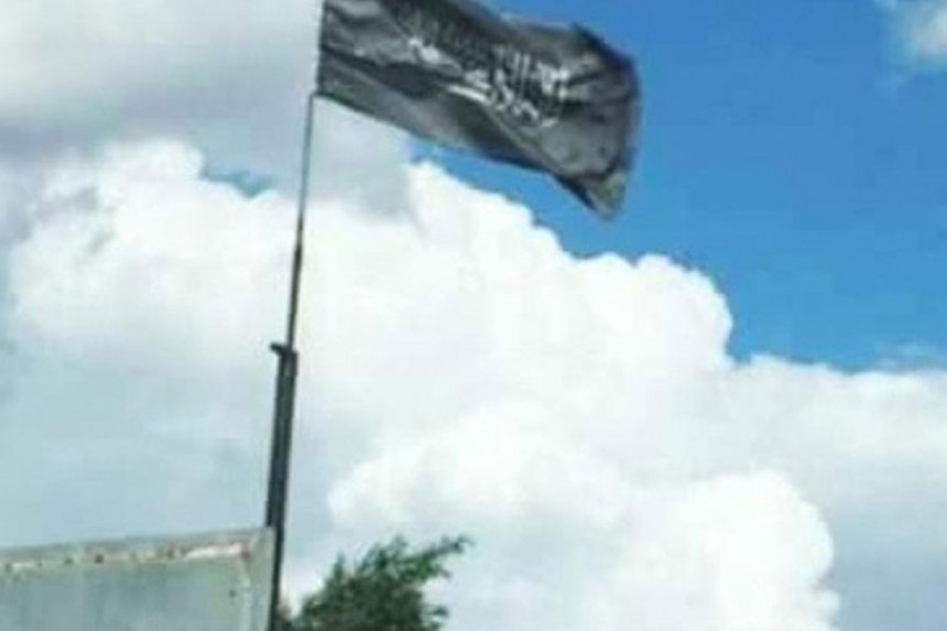 Zastava islamskih terorista u Tuzli