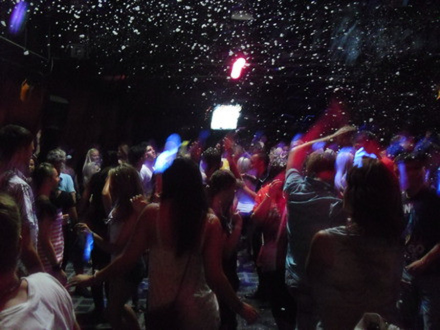 Slao lažne dojave o bombama u klubovima