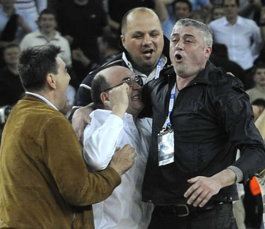 Analiza: Ko posle dinastije?!