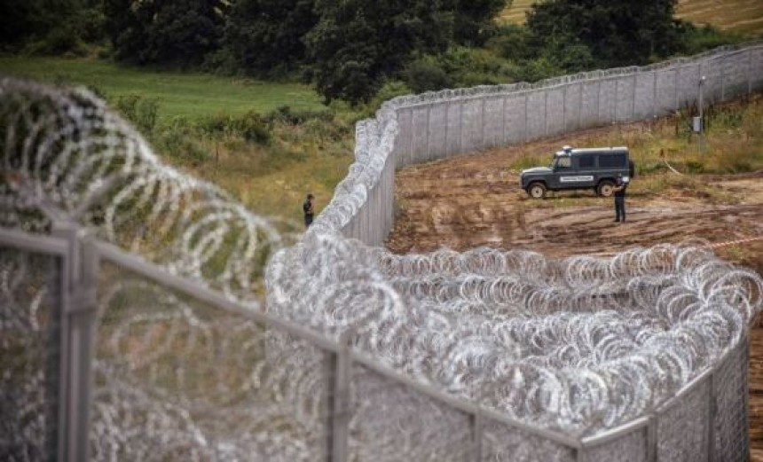 Mađarska uzalud izgradila ogradu
