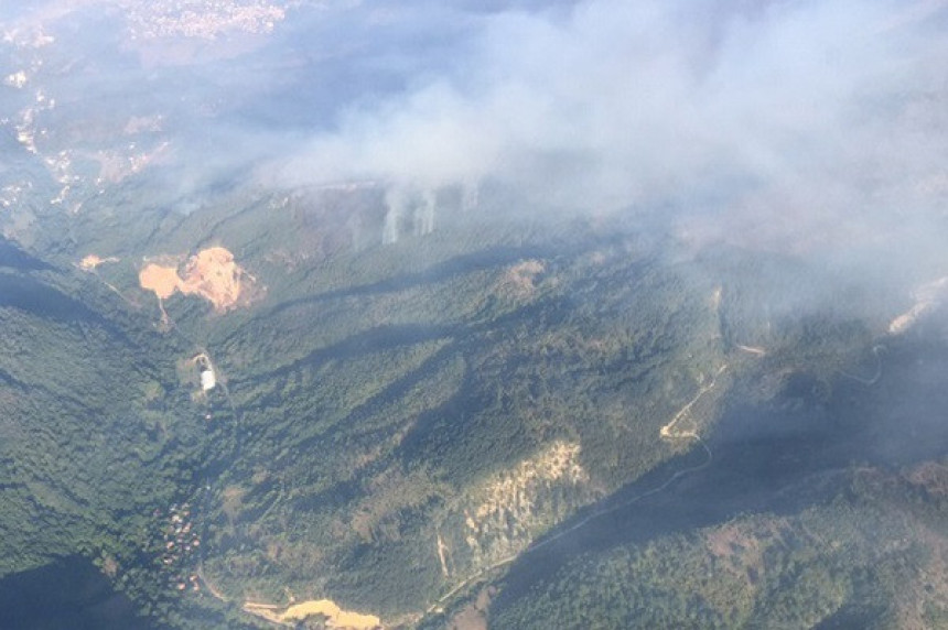 Šumski požar bukti u okolini  Prizrena