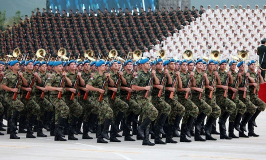 Srbi marširali u čast pobjede nad fašizmom