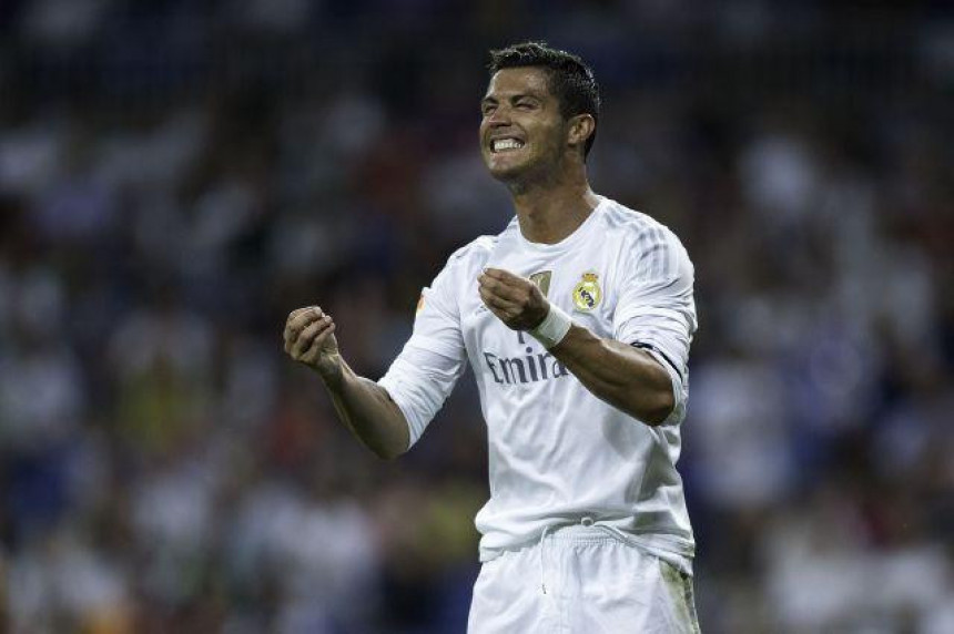 Ronaldo po ‘'tvitu'’ zarađuje 230.366 evra!
