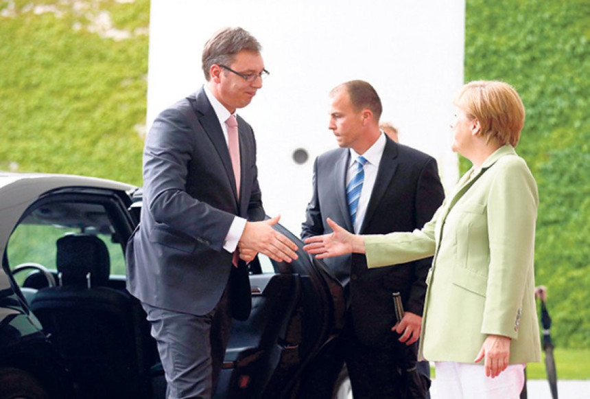 Vučić danas u Berlinu sa Merkeolovom
