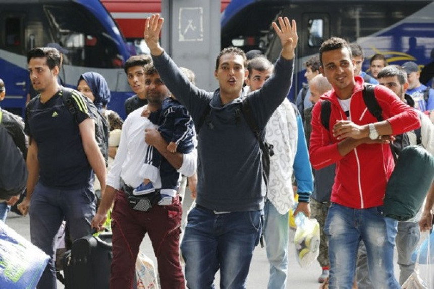 U Minhen stiglo više od 4.000 migranata