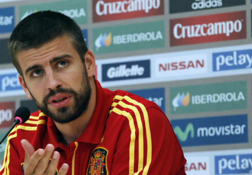 Случај Пике запалио Шпанију! 