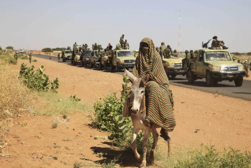 Darfur: Osvojili grad, silovali 60 žena