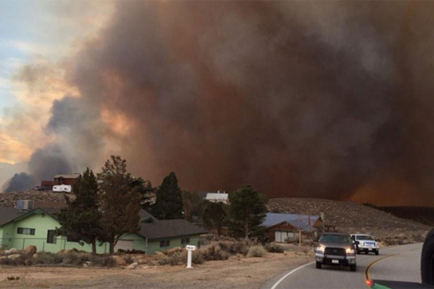 Хиљаде повријеђених у пожару у Калифорнији