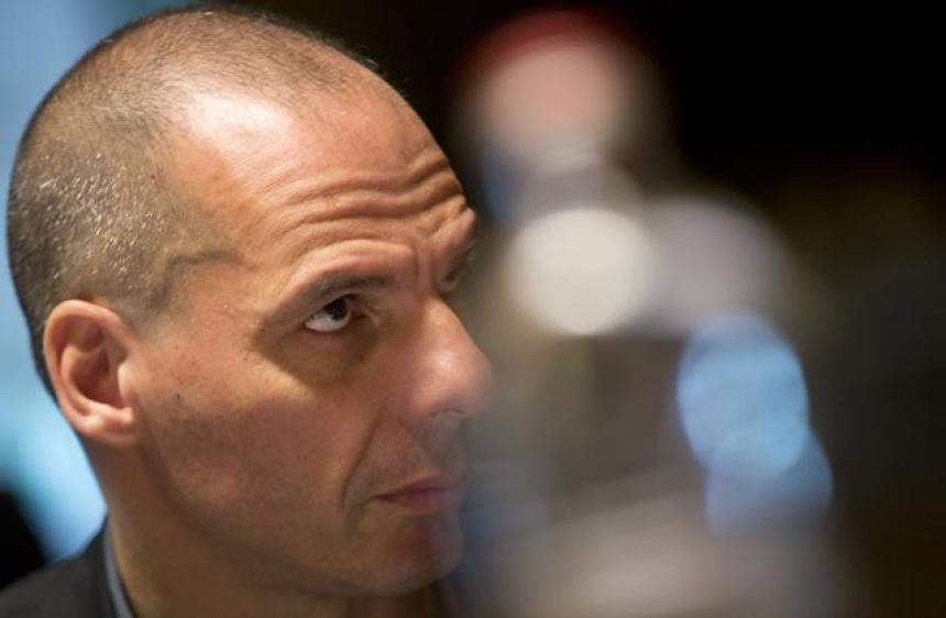 Varufakis: Evropa "otire noge" o Grčku