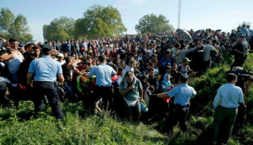 Hrvatska najavljuje zatvaranje granice, a Srbiju poziva da zaustavi izbjeglice