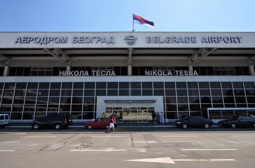 Avion za Minhen vraćen zbog ptice!