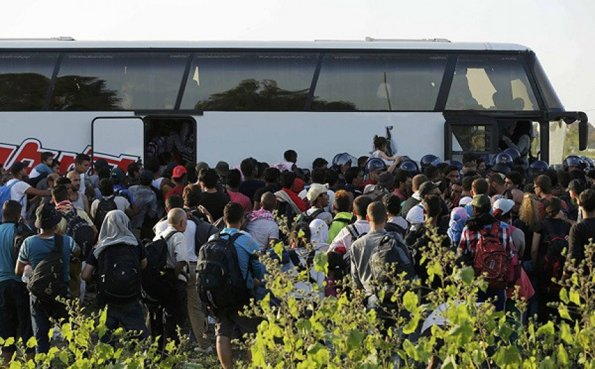 Hrvatska odvozi migrante Mađarima
