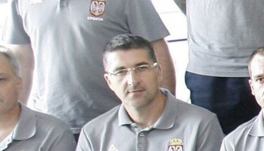 Ko je Zagrepčanin iz sjenke na klupi Srbije?!