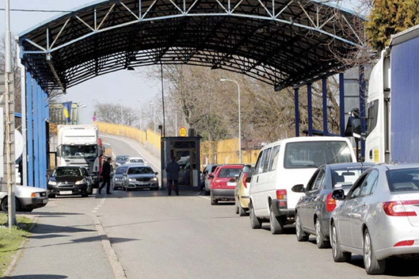 Otvoreni granični prelazi u Gradišci, Brčkom i Bajakovu