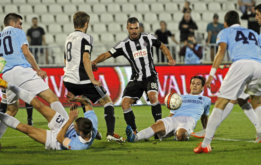 СЛС: И Рад је ''закинуо'' Партизан - 1:1!