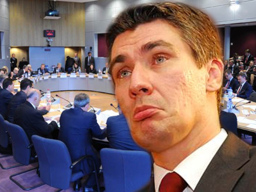 Nagovaraju Milanovića  da otvori granicu