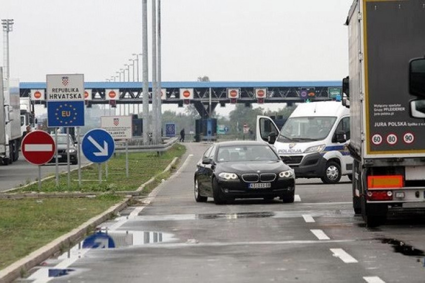 Српски путници могу да прођу, камиони не