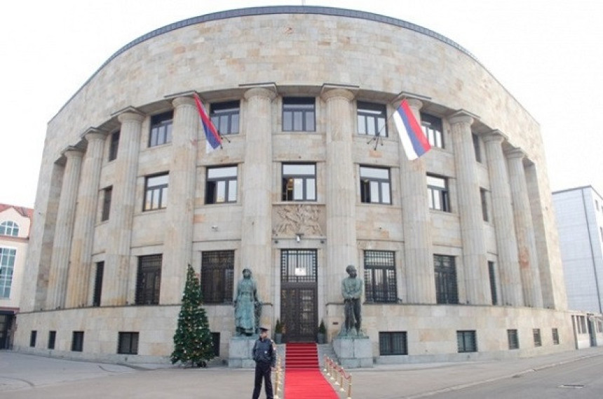 Smijenimo sposobne, zaštitimo gubitnike, sačuvajmo stranku!