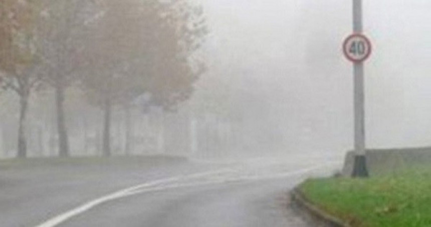 Smanjena vidljivost na putevima zbog magle