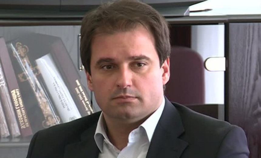 SDS demantuje režimske medije