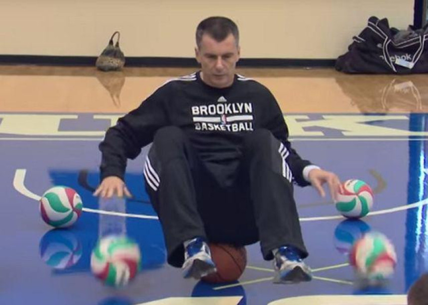 Видео: Власник Нетса вештији од својих играча!