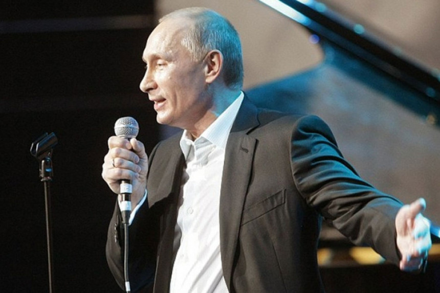 Čujte kako Vladimir Putin svira i pjeva
