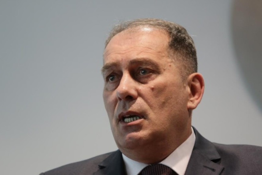 "SNSD je zadužio i one koji će se roditi"