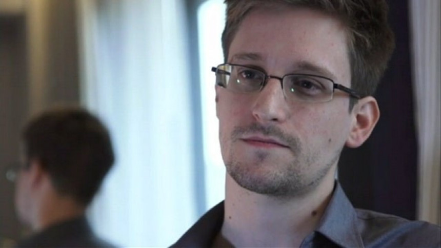 Сноуден нуди добровољну предају