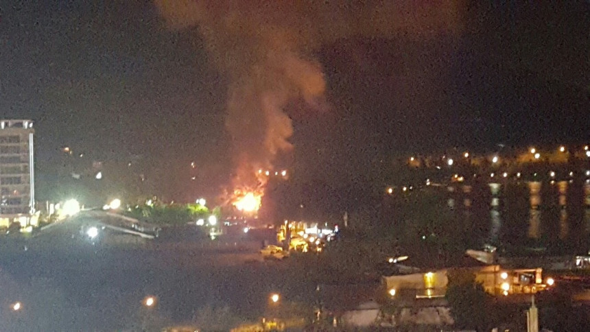 Potpuno izgorio restoran u Budvi