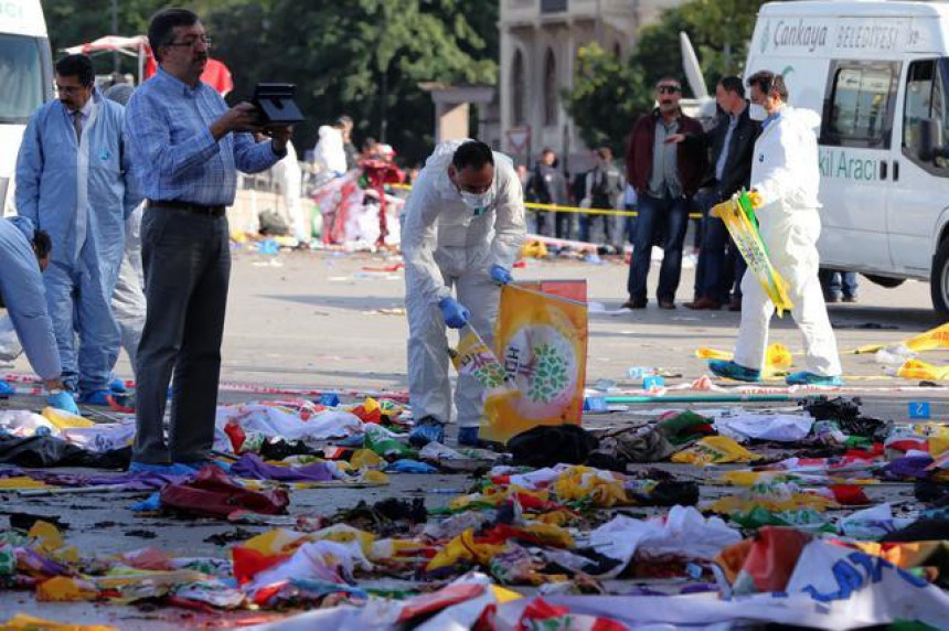 Ankara: Poginulo 97 ljudi, 400 ranjeno