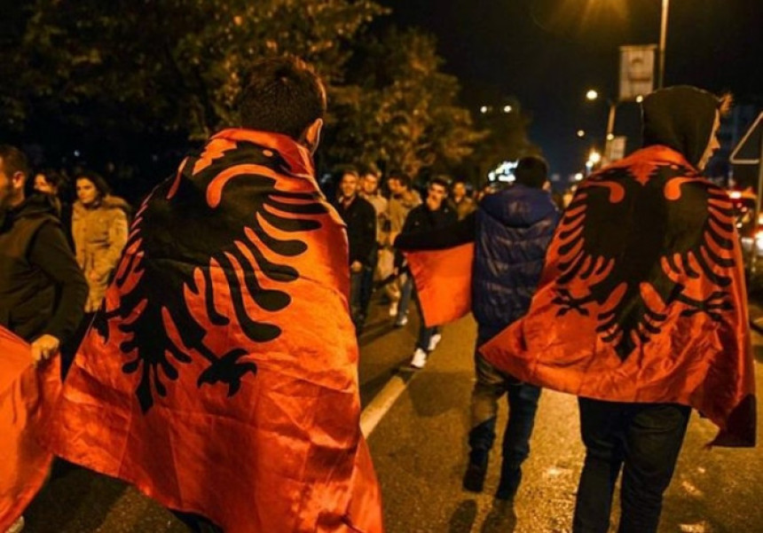 Policija traži odgovorne u Preševu i Bujanovcu zbog: "Ubij Srbina"!