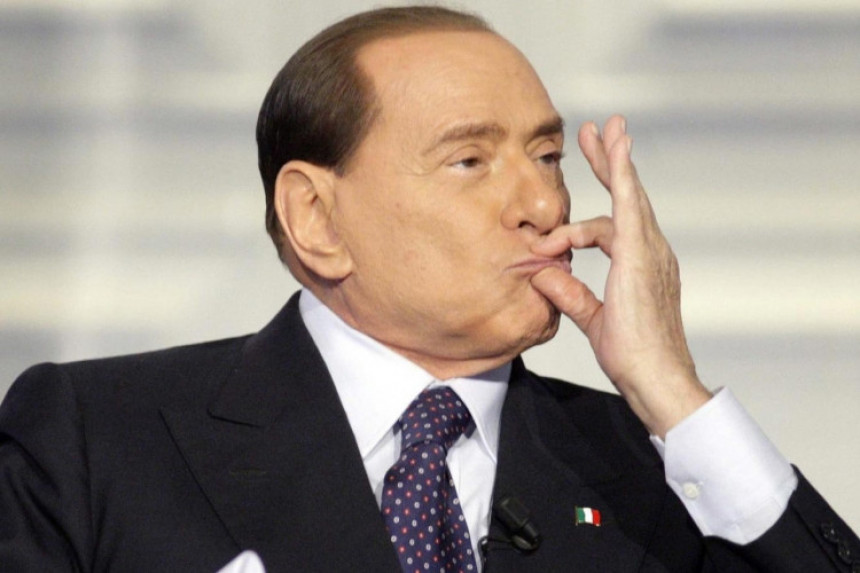 Берлускони открио како је настала "бунга бунга" и још нешто...