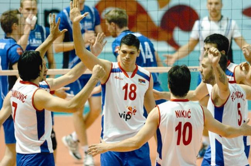 ЕП: Французи опет кобни по Србију!