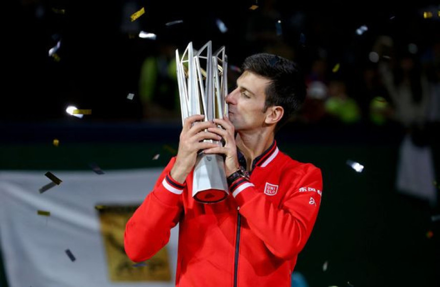 Video: O Nole, brate, pa šta im to radiš?!