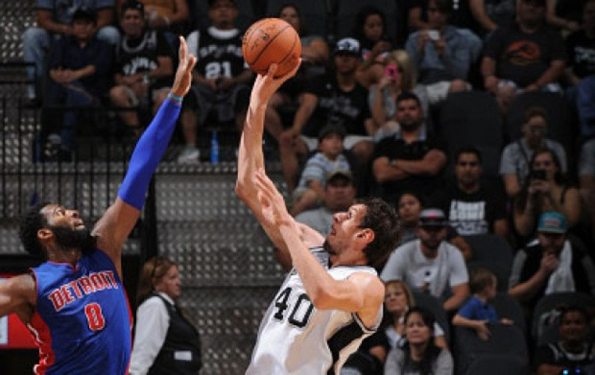 Bobi: Pažljivo slušam Dankana!