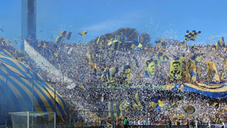 Video: Zapalili su stadion, ali svaka im čast!