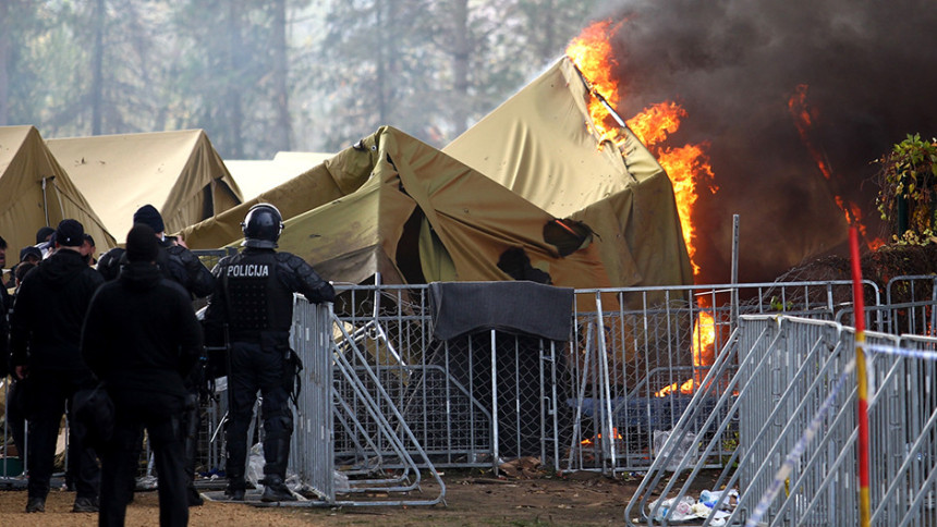 Požar u izbjegličkom kampu u Brežicama