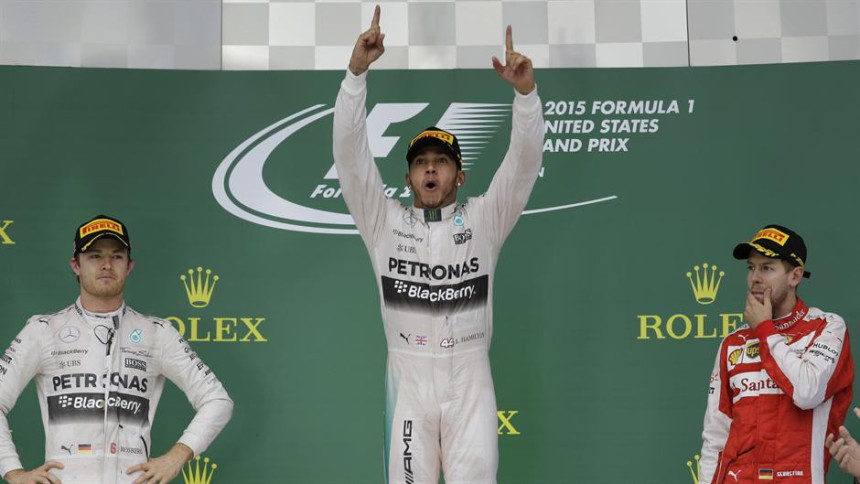 Mercedes slavi, ali ne i Rozberg!