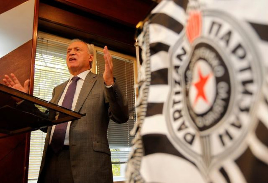 ЈСД Партизан: Вучелић једногласно - О Звезди ни да зуцну...!