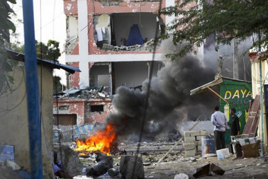 Teroristi napali hotel u Mogadišu, 15 mrtvih