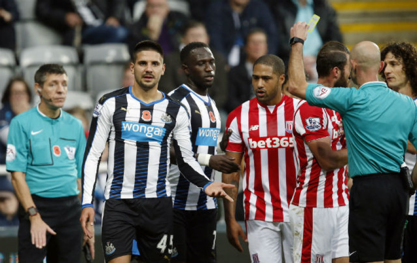 „Дивљи“ Митровић је баш оно што хоће у Њукаслу!