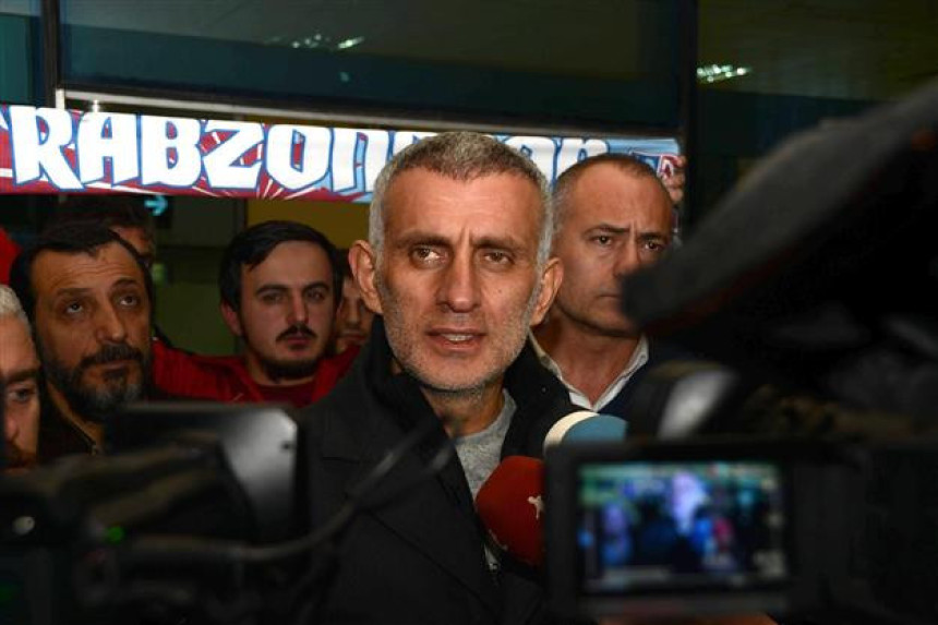 Предсједнику Трабзона 10 мјесеци због "заробљавања" судија!