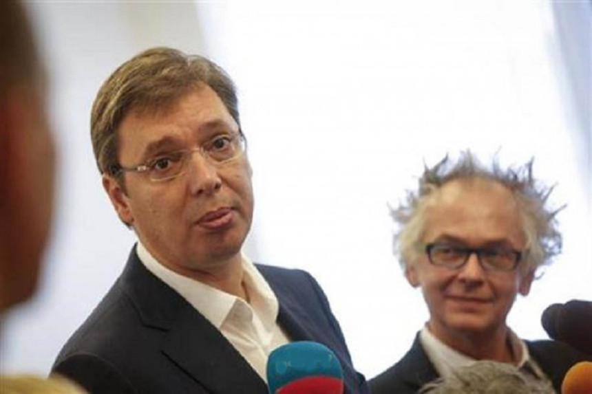 Vučić Tasovcu: Opet si podmetnuo moja leđa