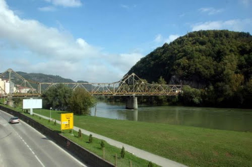 Zvornik: U prekidu saobraćaj u Čelopeku