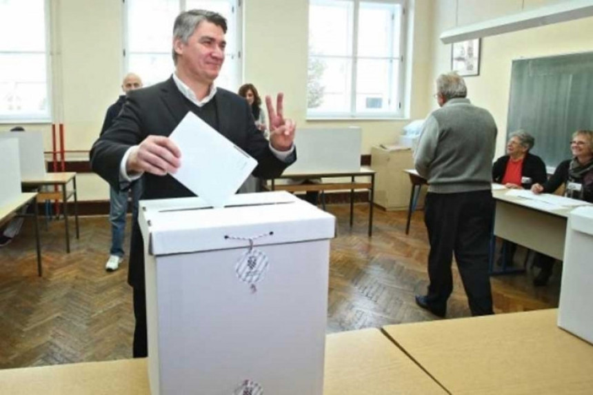 Milanović glasao pa recitovao Tina Ujevića