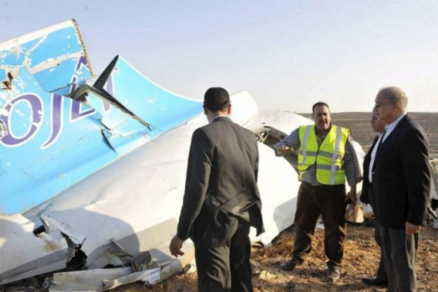 Medvedev: Moguće da je teroristički napad uzrok pada aviona