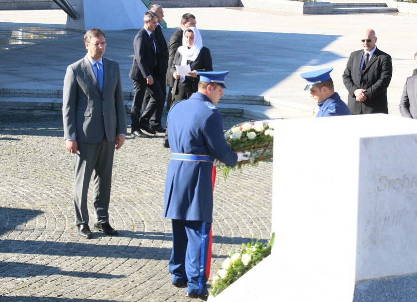 Vučić stigao u Srebrenicu