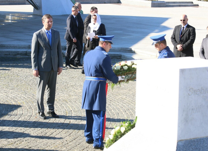  Vučić stigao u Srebrenicu